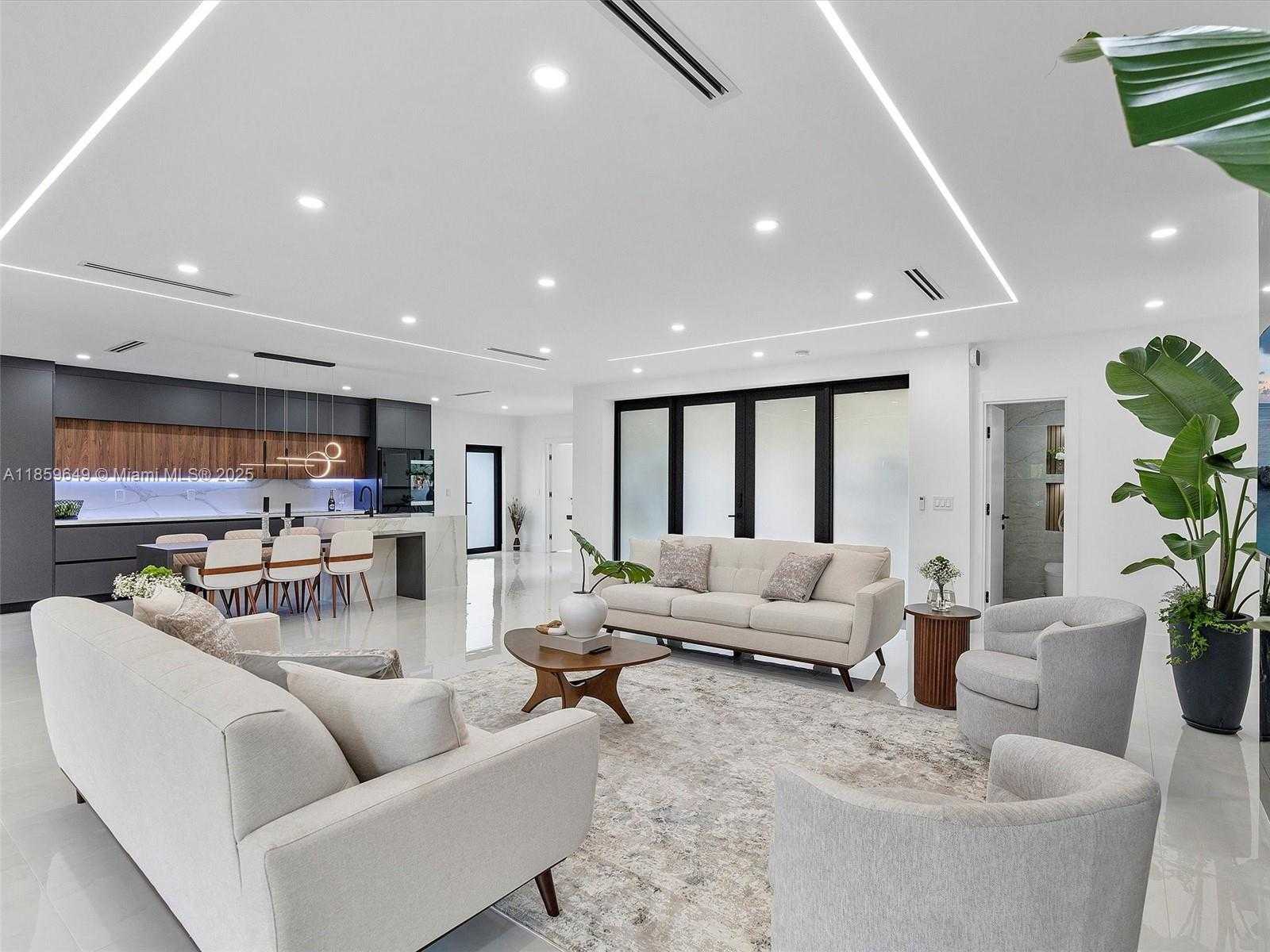 Small Image of 420 NORTH SHORE DR, Miami Beach Number 17
