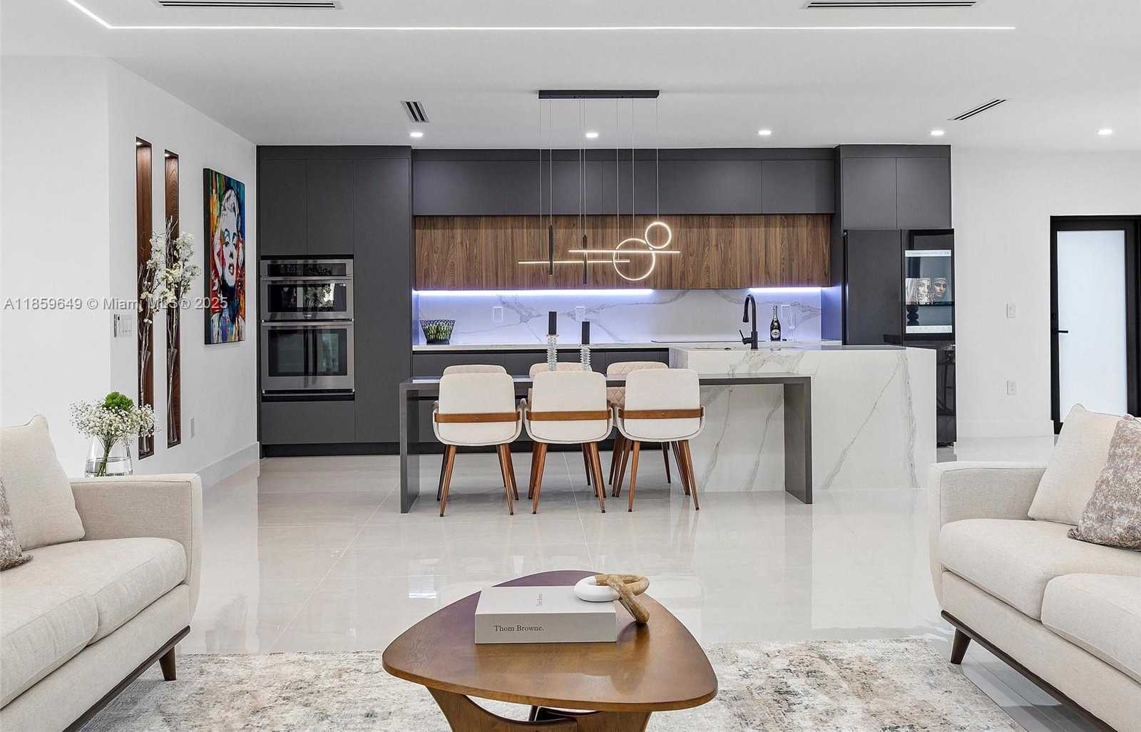 Small Image of 420 NORTH SHORE DR, Miami Beach Number 19