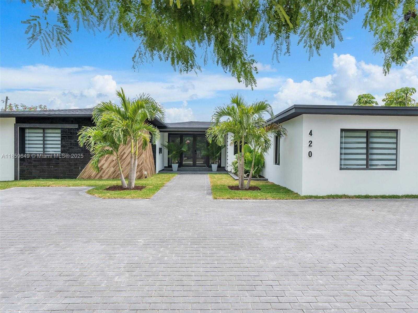 Small Image of 420 NORTH SHORE DR, Miami Beach Number 2