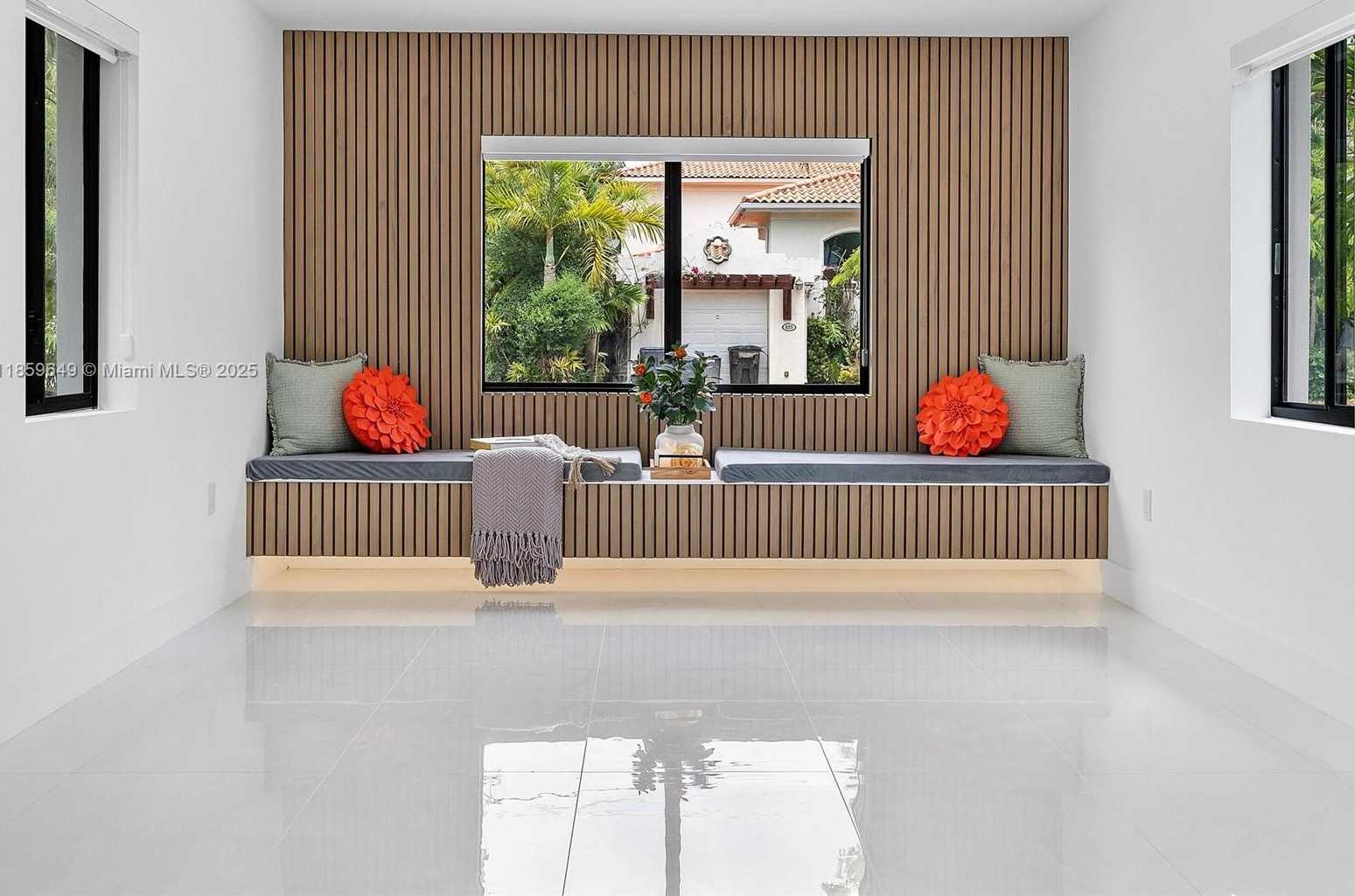 Small Image of 420 NORTH SHORE DR, Miami Beach Number 33