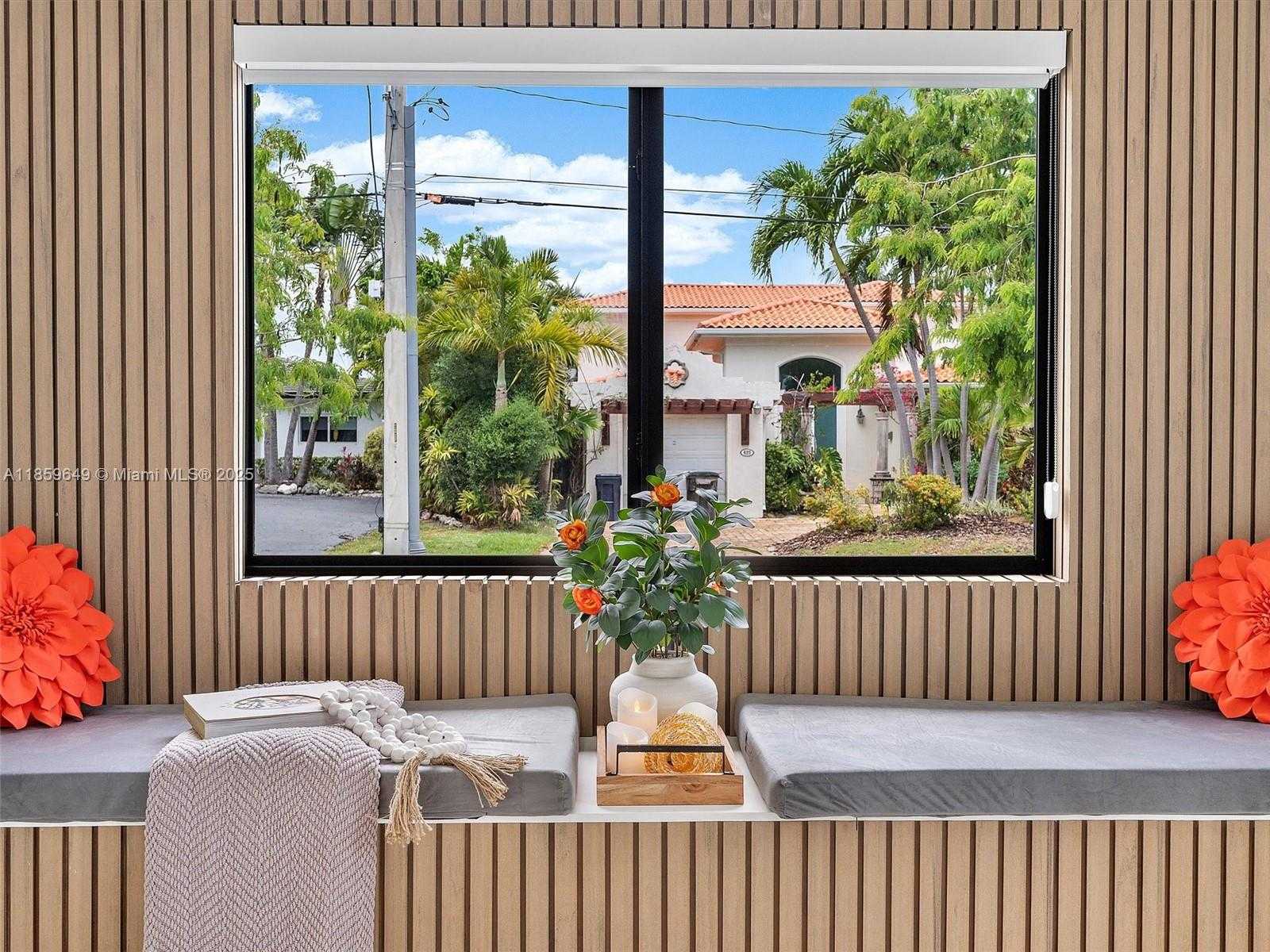 Small Image of 420 NORTH SHORE DR, Miami Beach Number 34