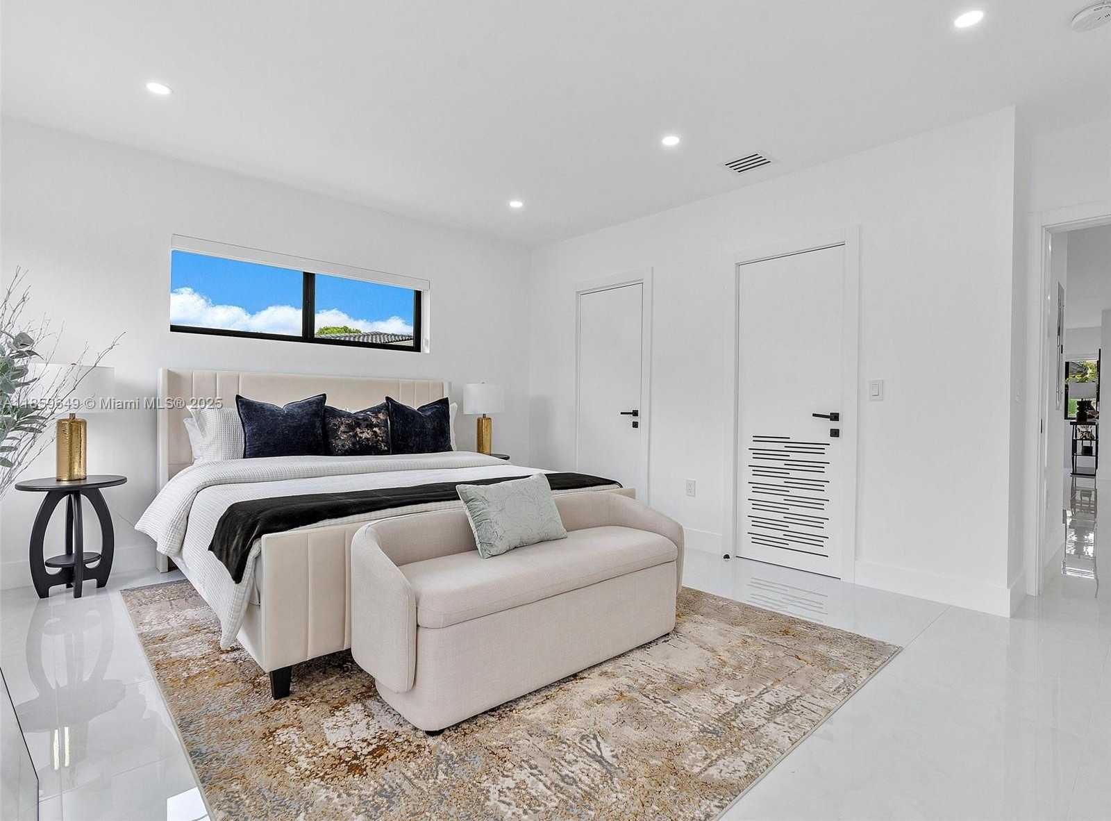 Small Image of 420 NORTH SHORE DR, Miami Beach Number 37