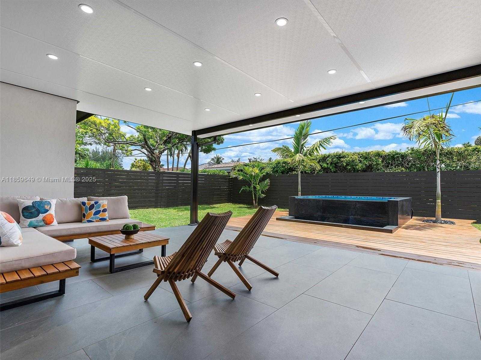 Small Image of 420 NORTH SHORE DR, Miami Beach Number 64