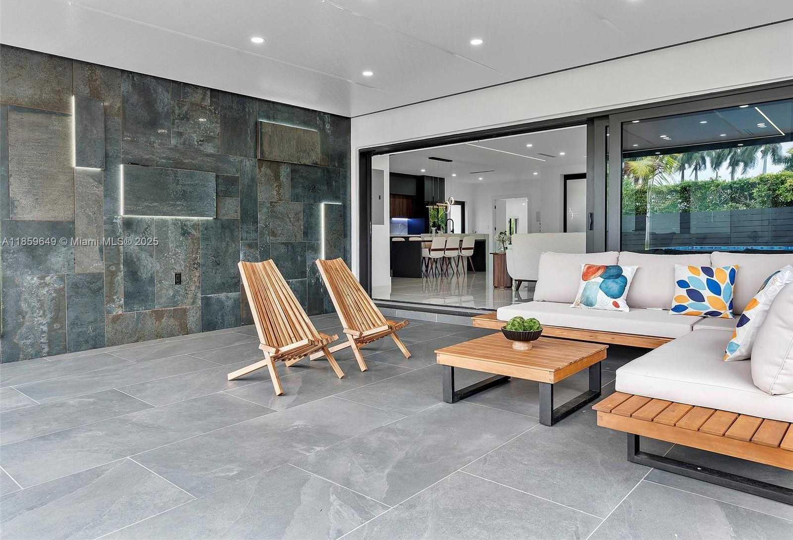 Small Image of 420 NORTH SHORE DR, Miami Beach Number 66