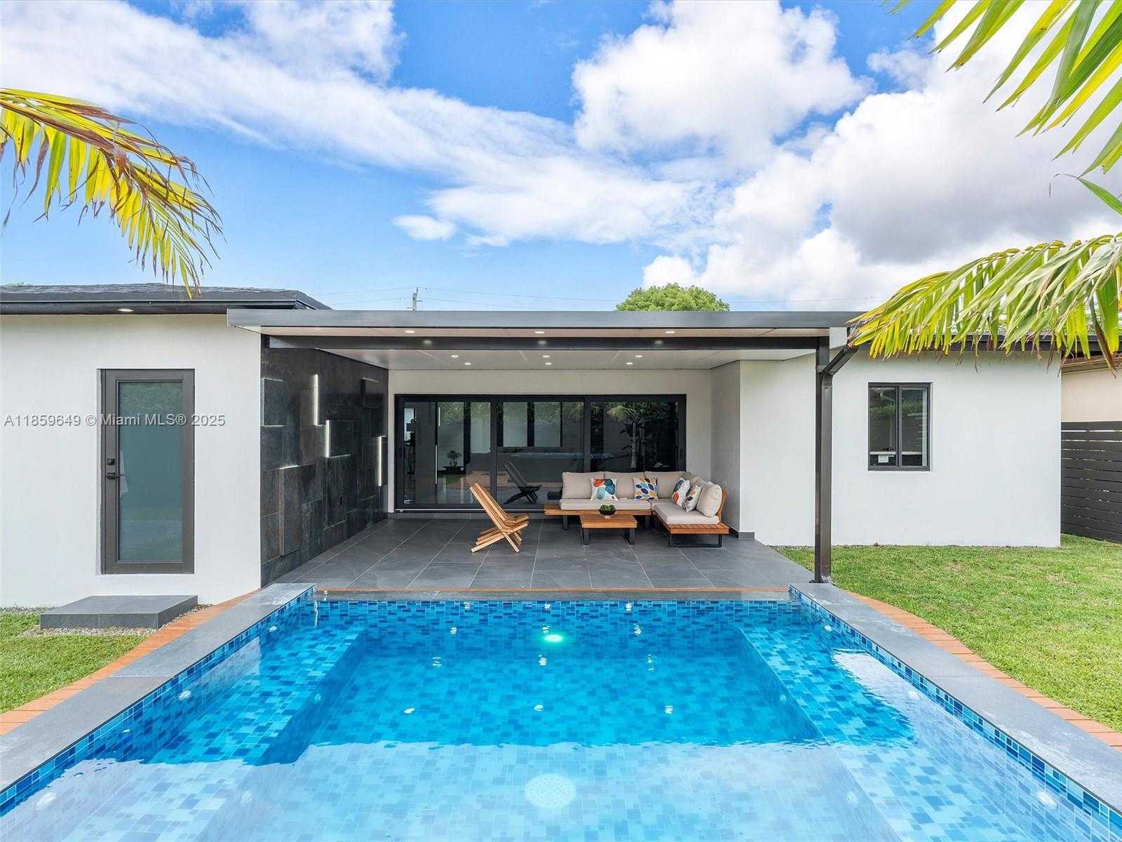 Small Image of 420 NORTH SHORE DR, Miami Beach Number 67
