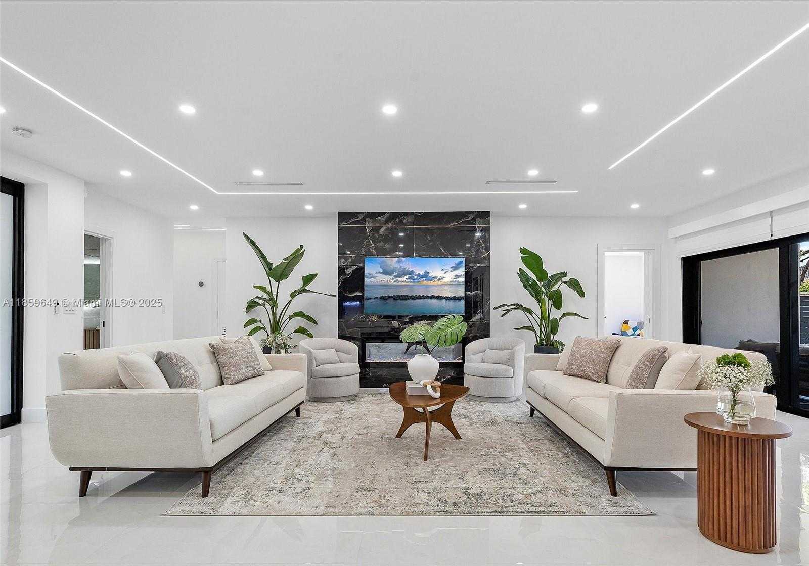 Small Image of 420 NORTH SHORE DR, Miami Beach Number 9