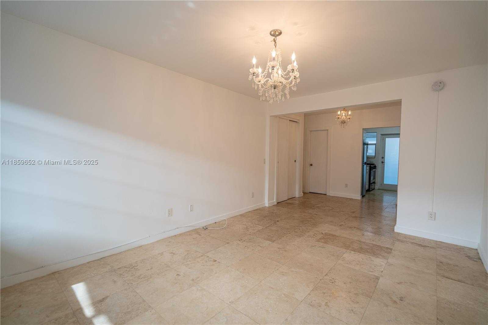 Small Image of 1120 EUCLID AVE #2, Miami Beach Number 4