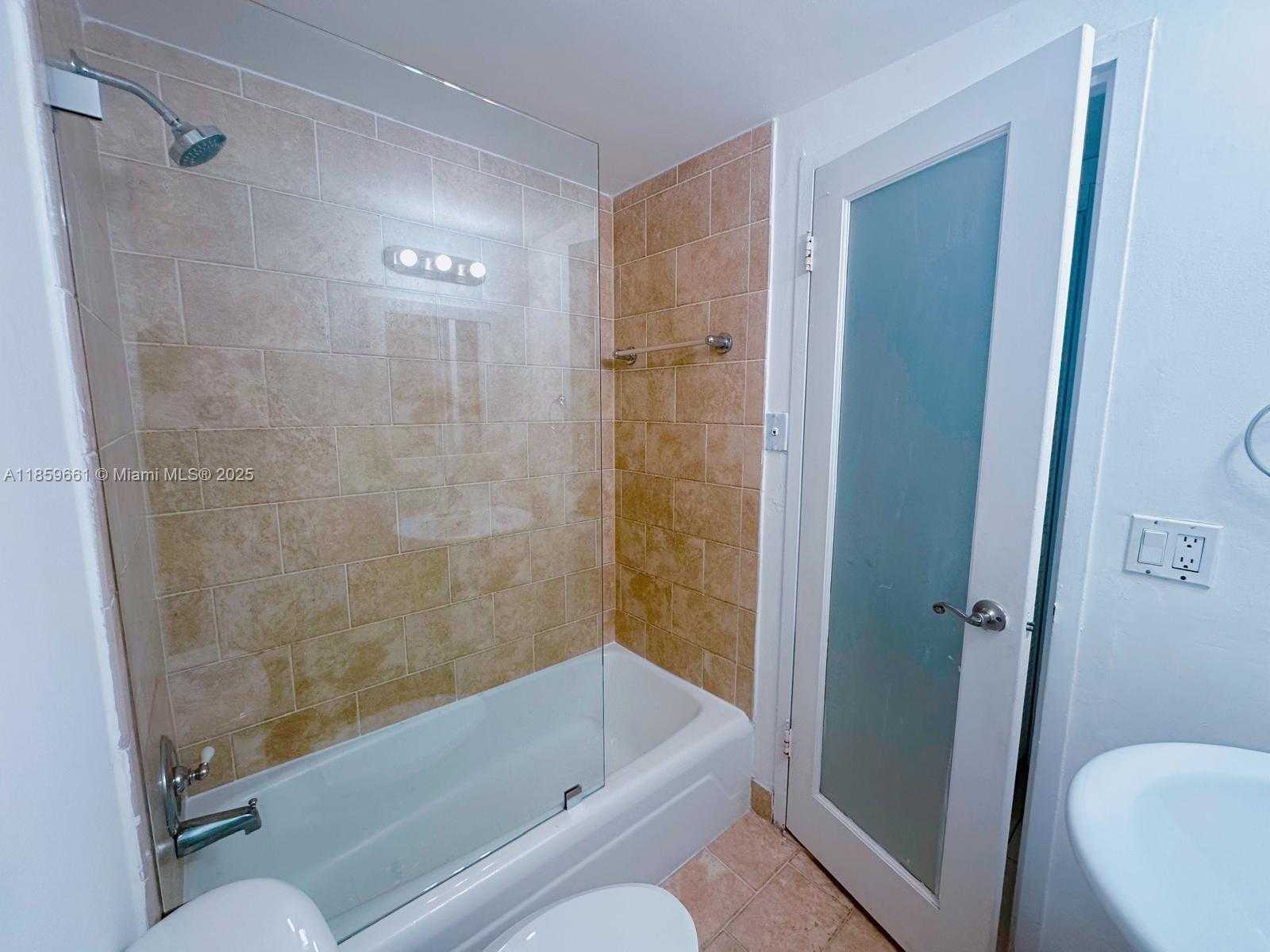 Small Image of 7441 WAYNE AVE #2M, Miami Beach Number 7