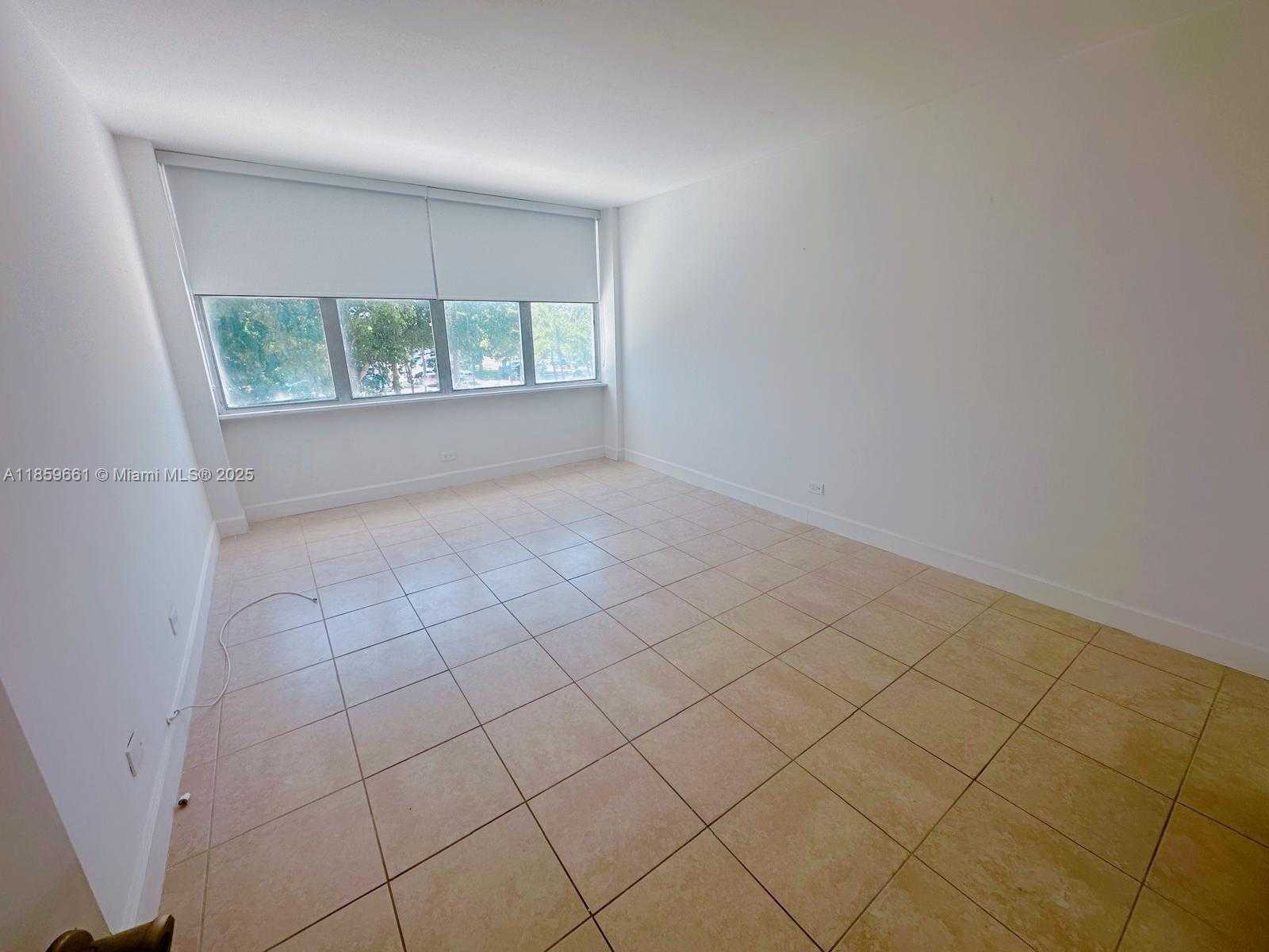 Small Image of 7441 WAYNE AVE #2M, Miami Beach Number 8