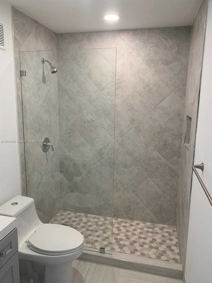 Small Image of 5725 NORTH WEST 109TH AVE #29, Doral Number 10