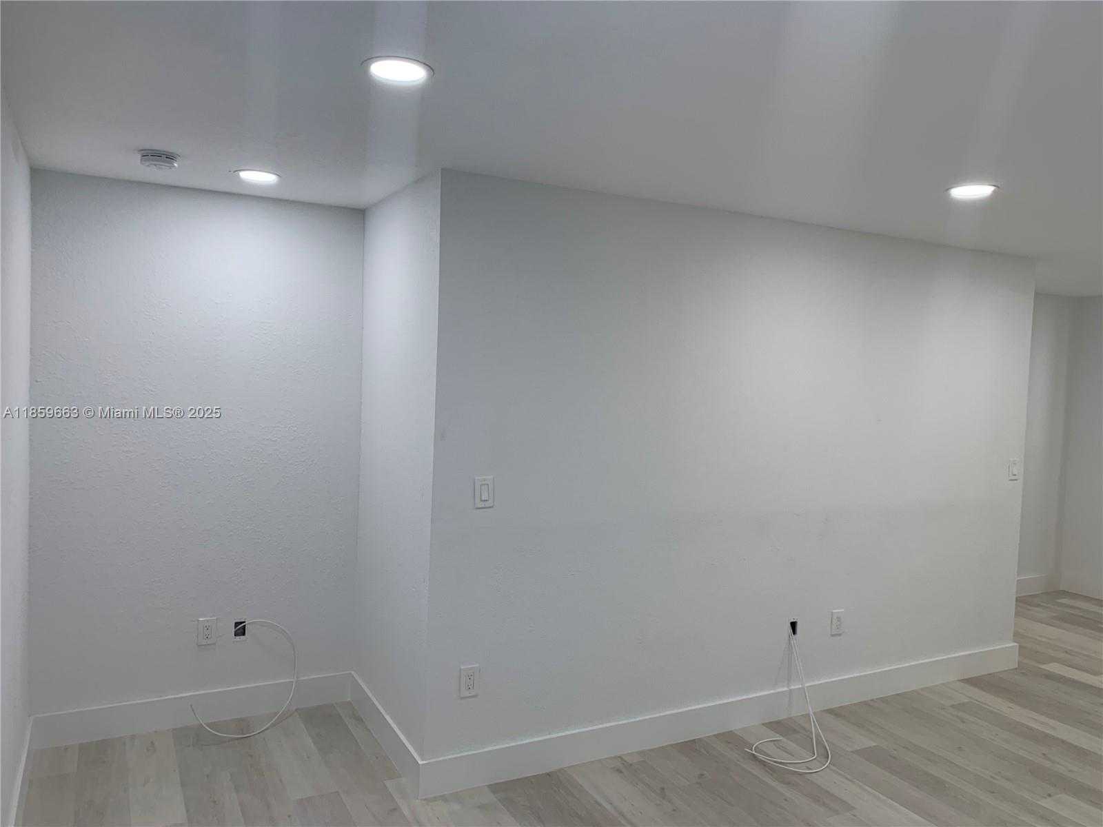 Small Image of 5725 NORTH WEST 109TH AVE #29, Doral Number 3