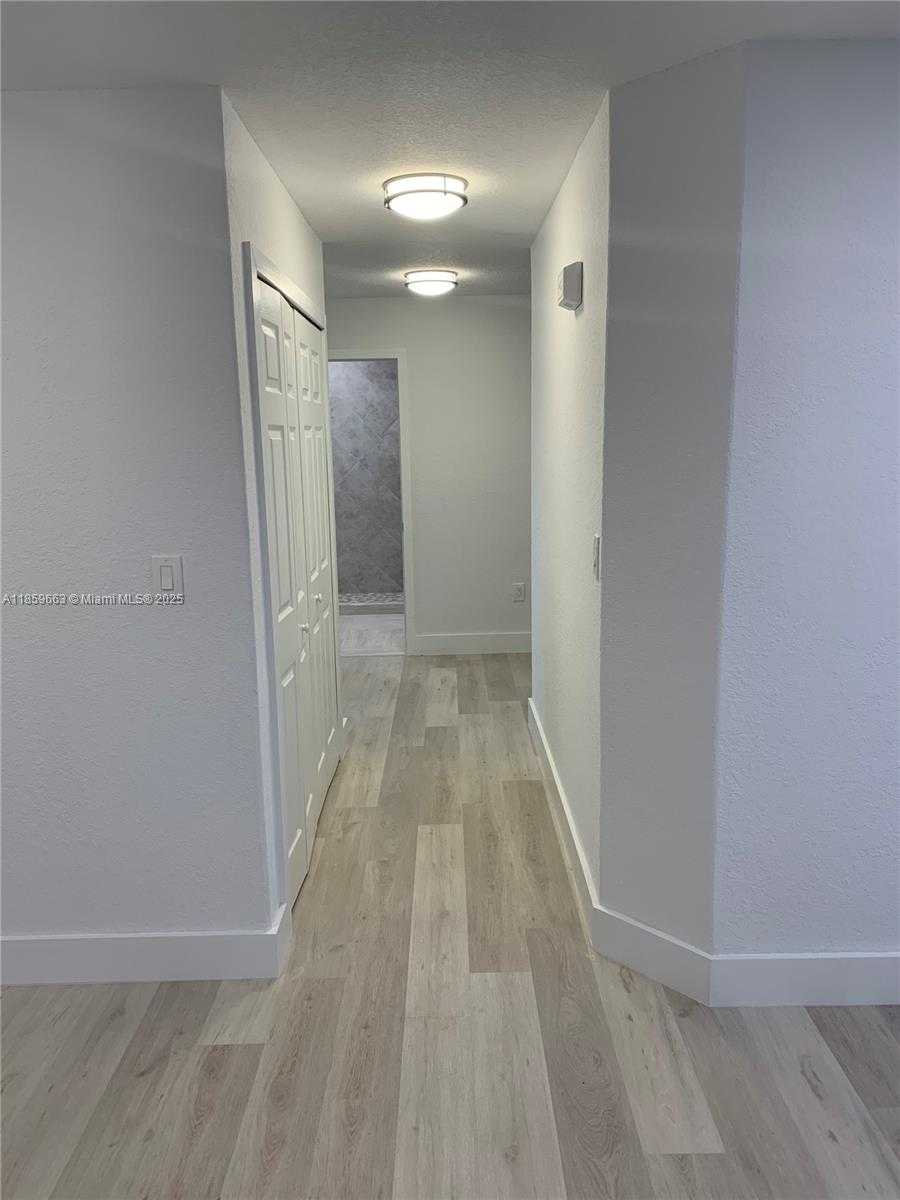 Small Image of 5725 NORTH WEST 109TH AVE #29, Doral Number 4