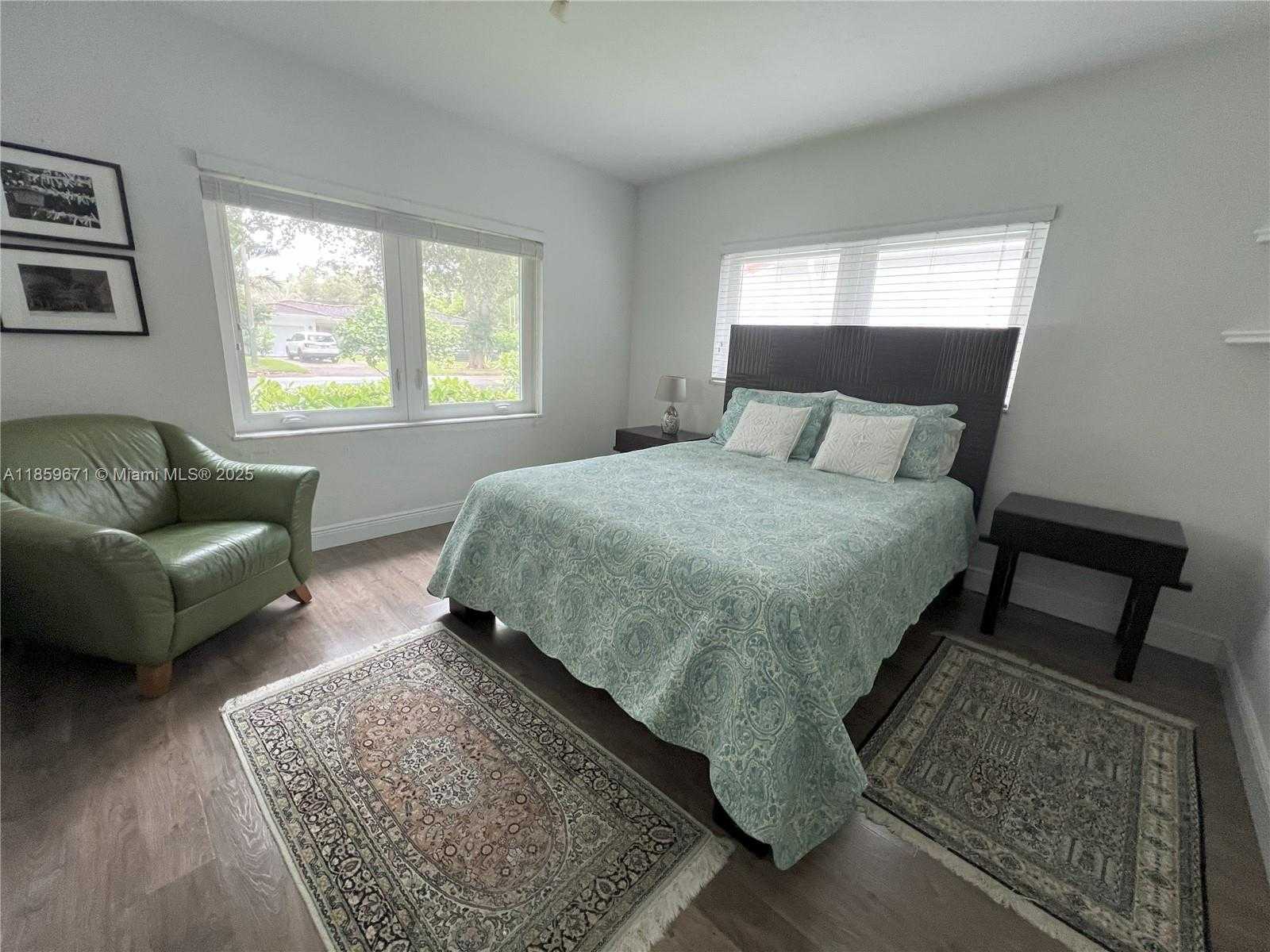 Small Image of 606 ALMINAR AVE #n/a, Coral Gables Number 6