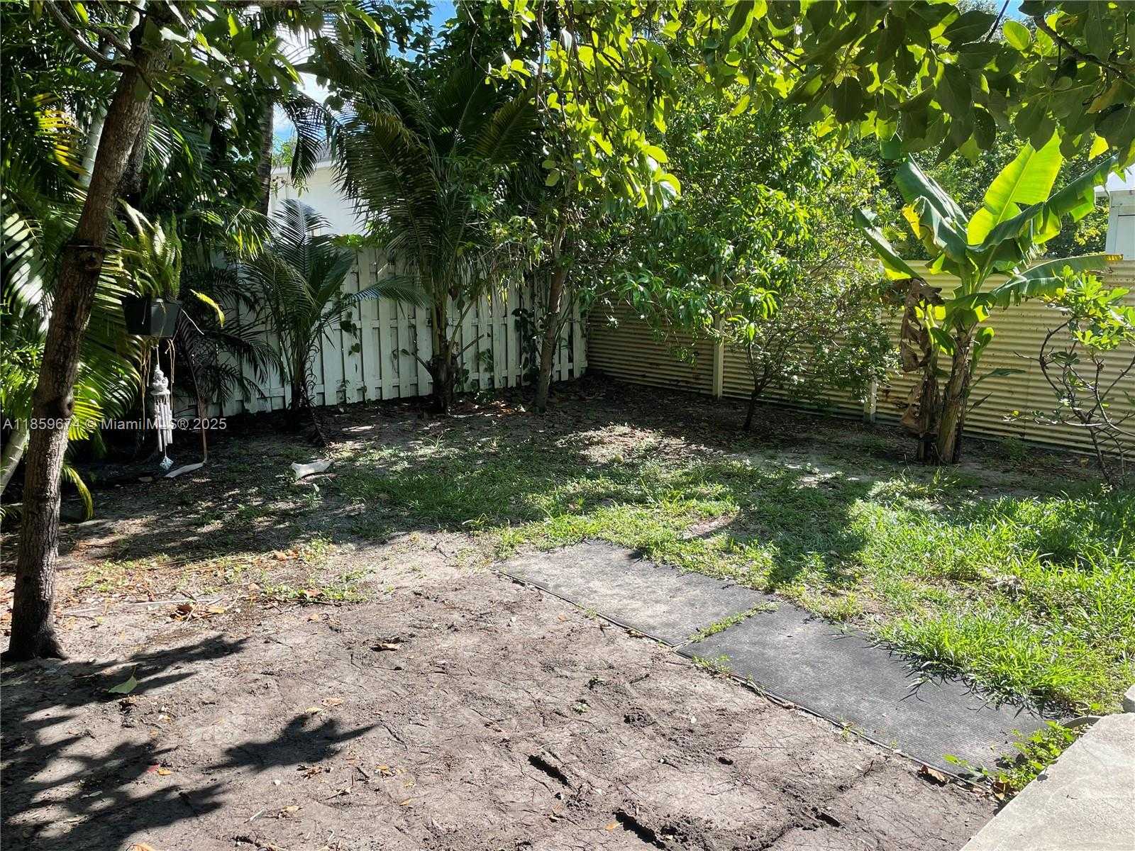 Small Image of 638 SOUTH WEST 10TH ST, Hallandale Beach Number 20