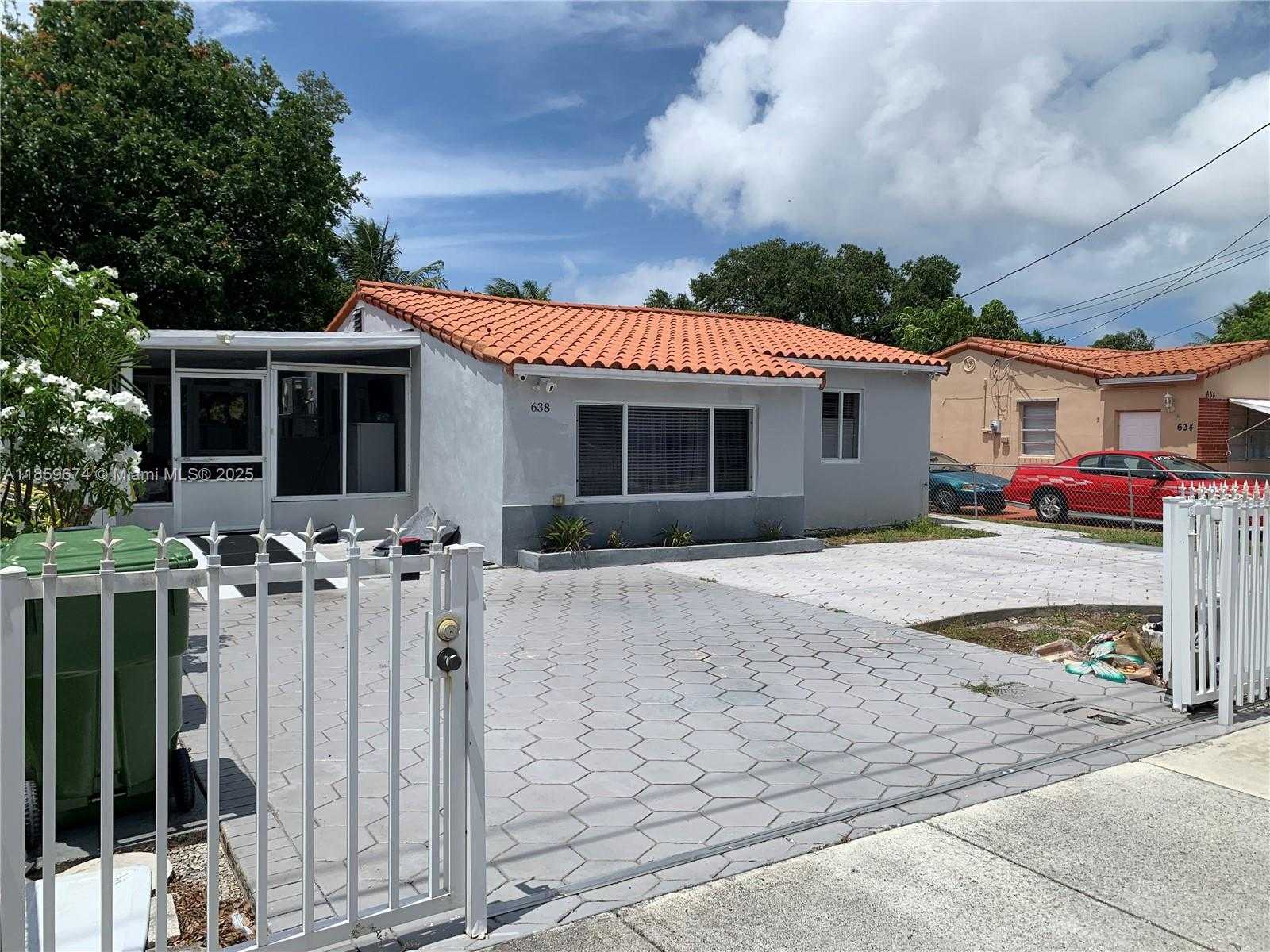 Small Image of 638 SOUTH WEST 10TH ST, Hallandale Beach Number 21