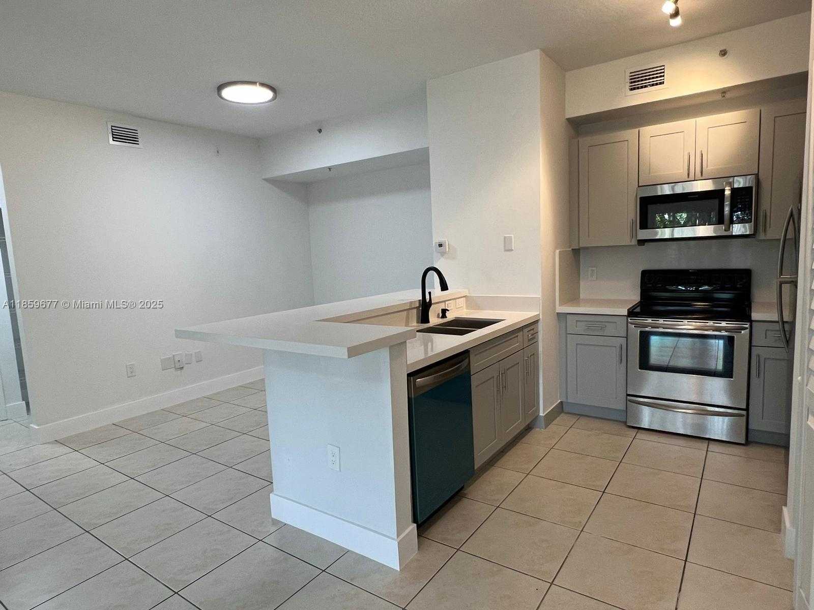 Small Image of 7220 NORTH WEST 114TH AVE #204, Doral Number 6