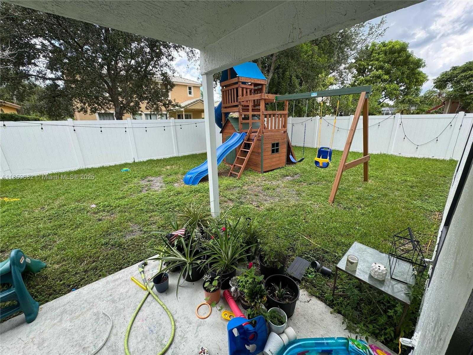 Small Image of 1642 NORTH WEST 143RD WAY, Pembroke Pines Number 15