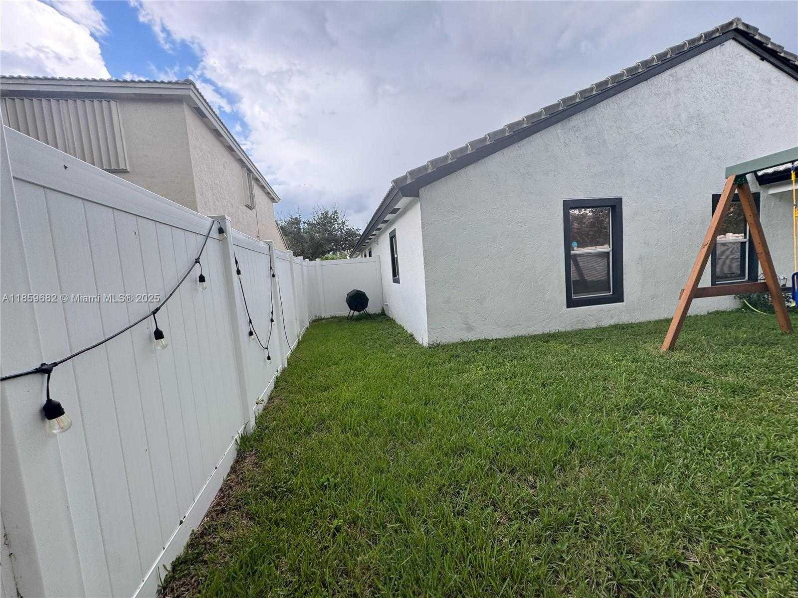 Small Image of 1642 NORTH WEST 143RD WAY, Pembroke Pines Number 16