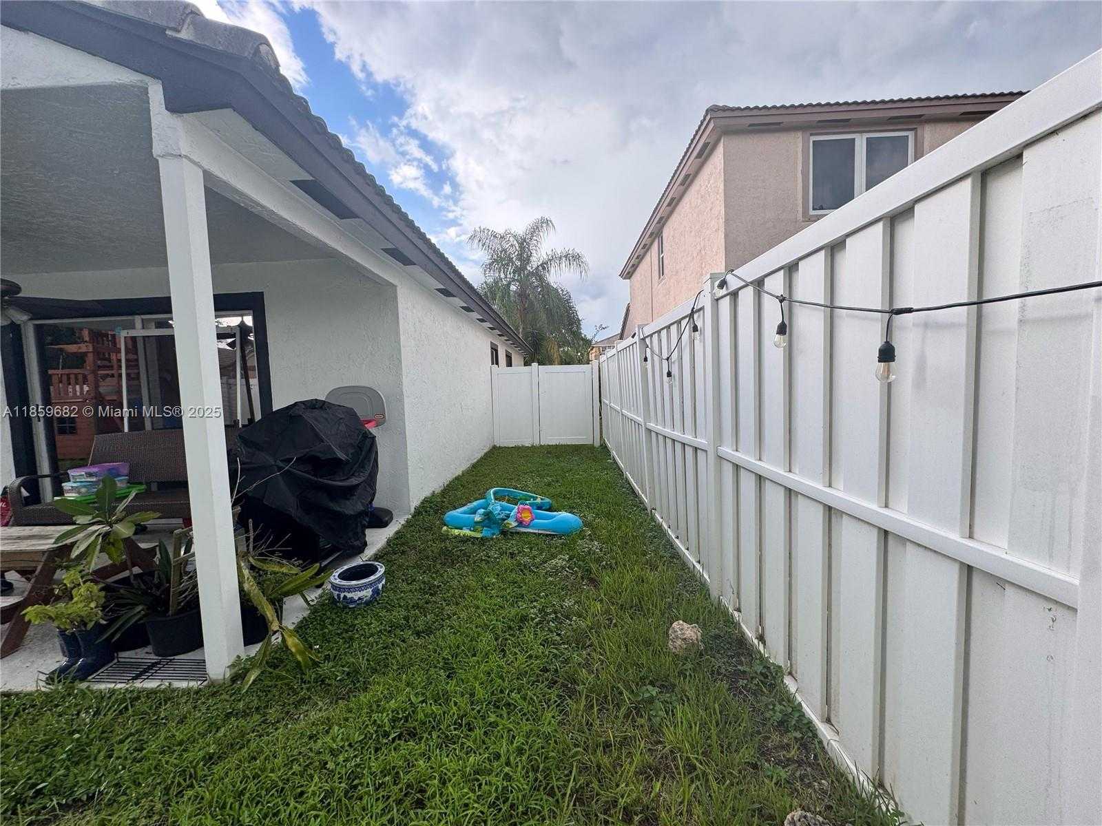 Small Image of 1642 NORTH WEST 143RD WAY, Pembroke Pines Number 17
