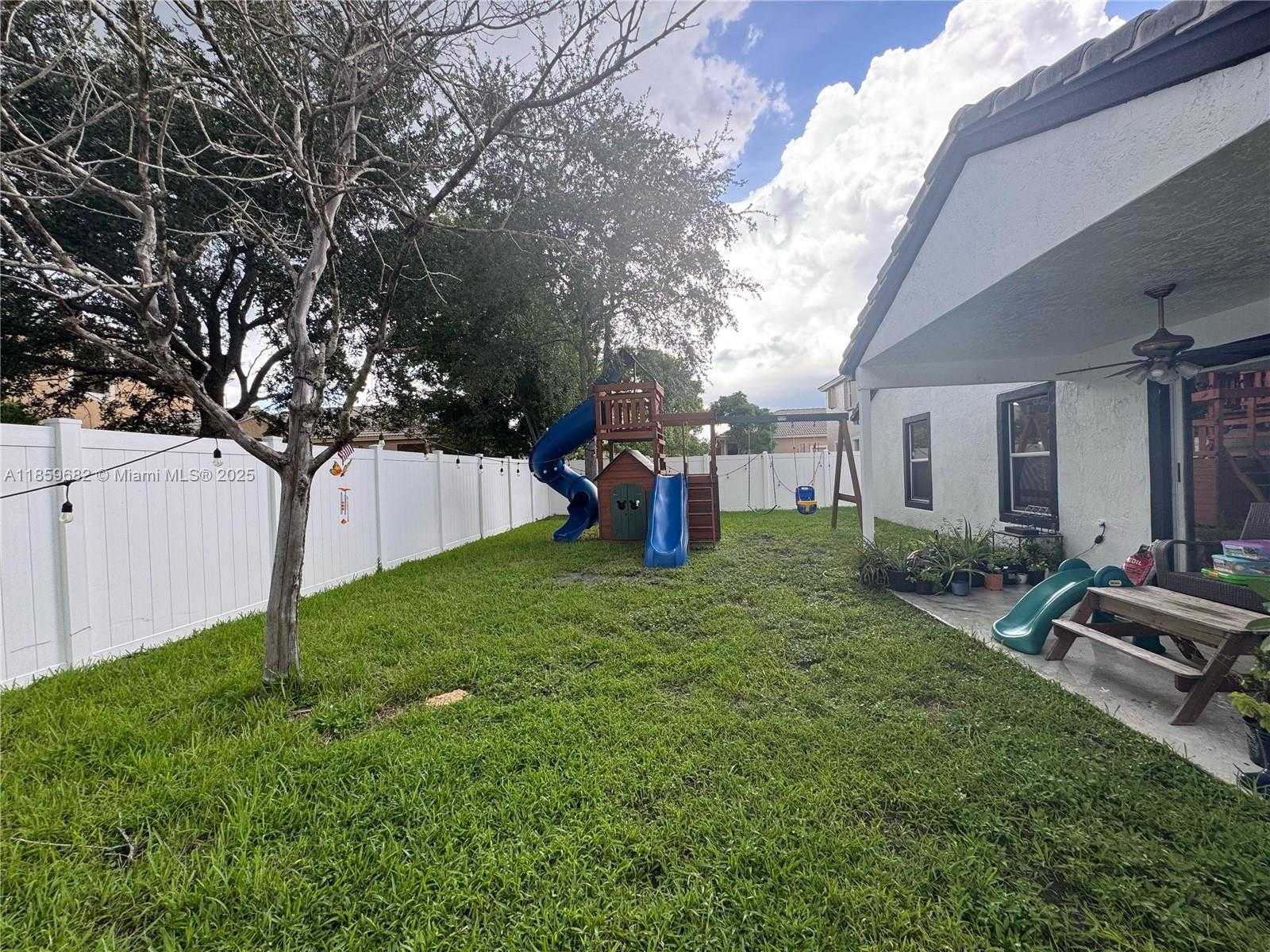 Small Image of 1642 NORTH WEST 143RD WAY, Pembroke Pines Number 18