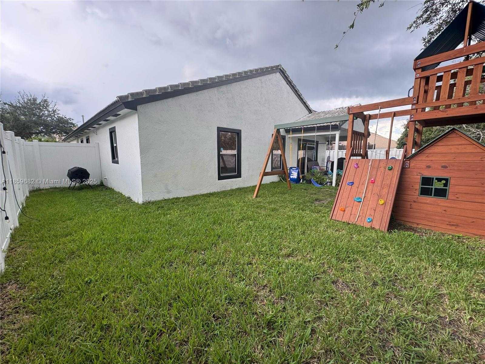Small Image of 1642 NORTH WEST 143RD WAY, Pembroke Pines Number 19