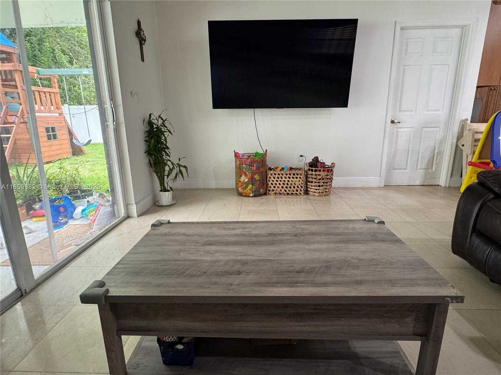 Small Image of 1642 NORTH WEST 143RD WAY, Pembroke Pines Number 7