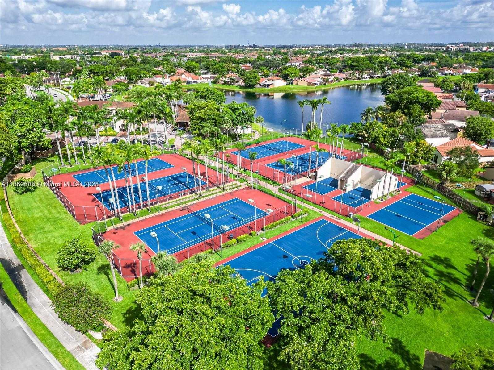 Small Image of 6460 NORTH WEST 170TH TER #6460, Hialeah Number 35