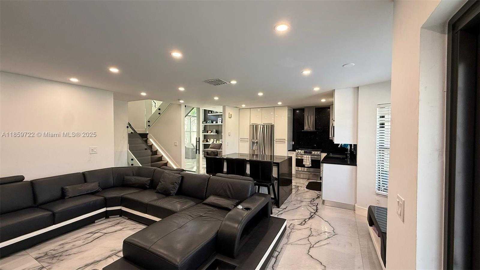 Small Image of 1211 SOUTH WEST 178TH WAY #1211, Pembroke Pines Number 15