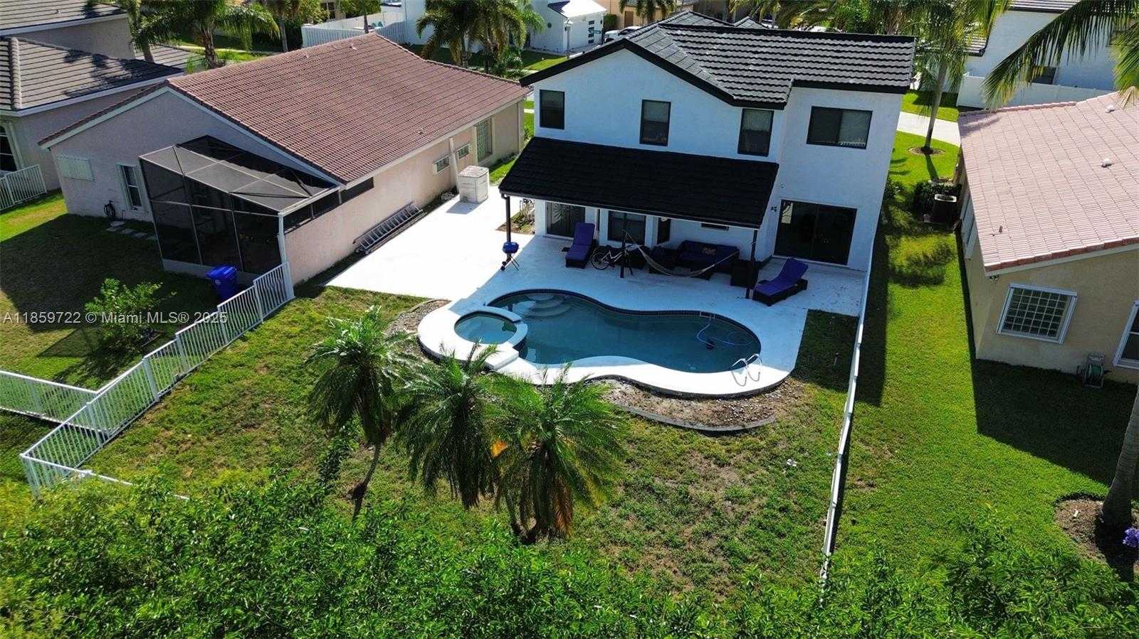 Small Image of 1211 SOUTH WEST 178TH WAY #1211, Pembroke Pines Number 22