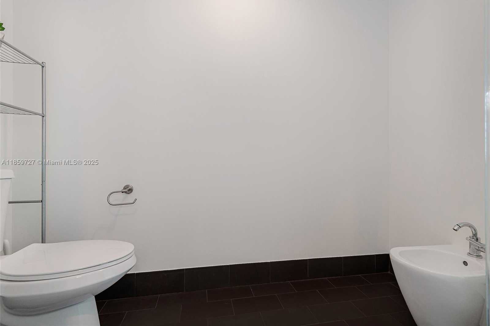 Small Image of 1040 BISCAYNE BLVD #1108, Miami Number 22