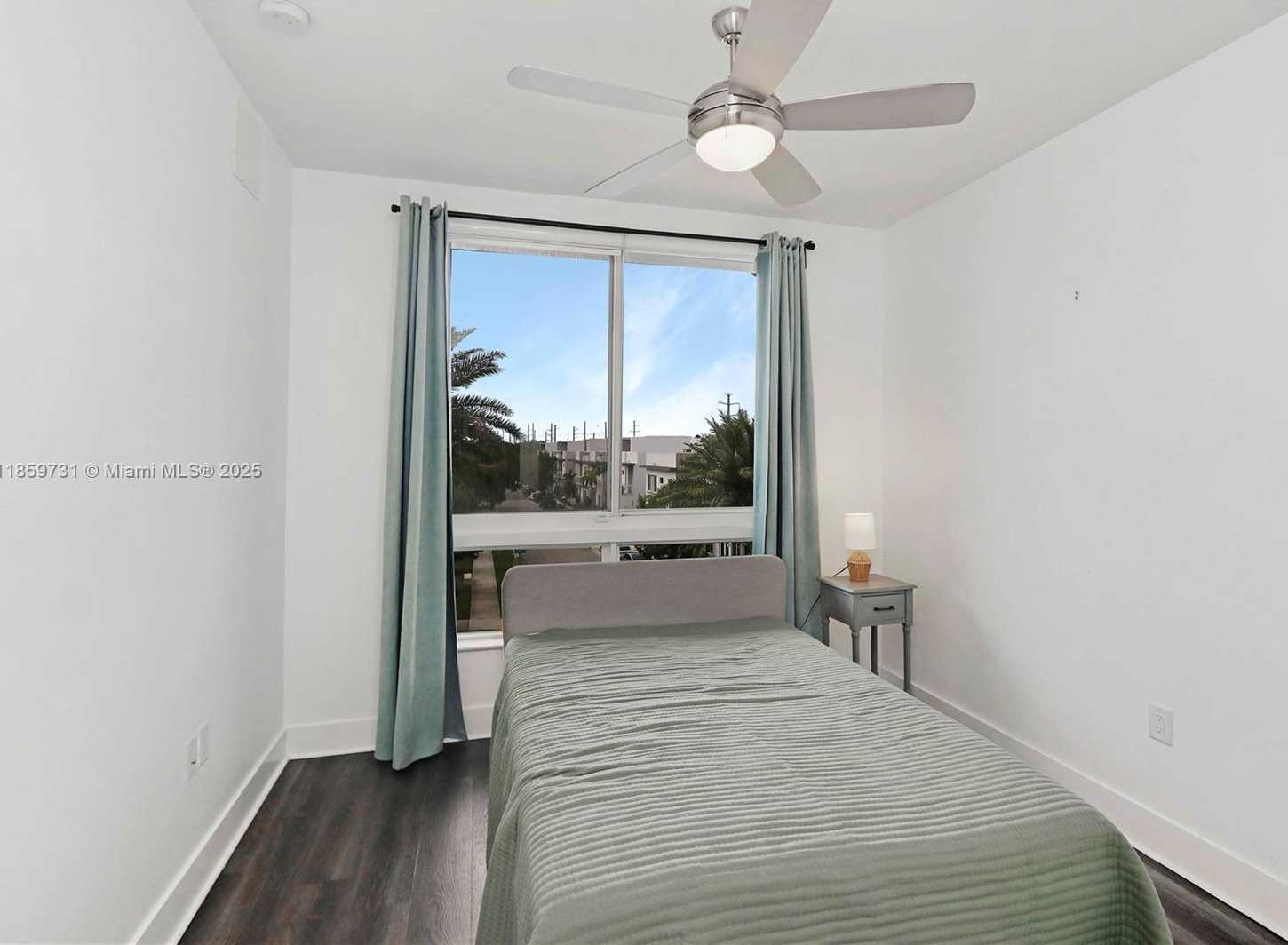 Small Image of 10541 NORTH WEST 66TH ST #10541, Doral Number 24