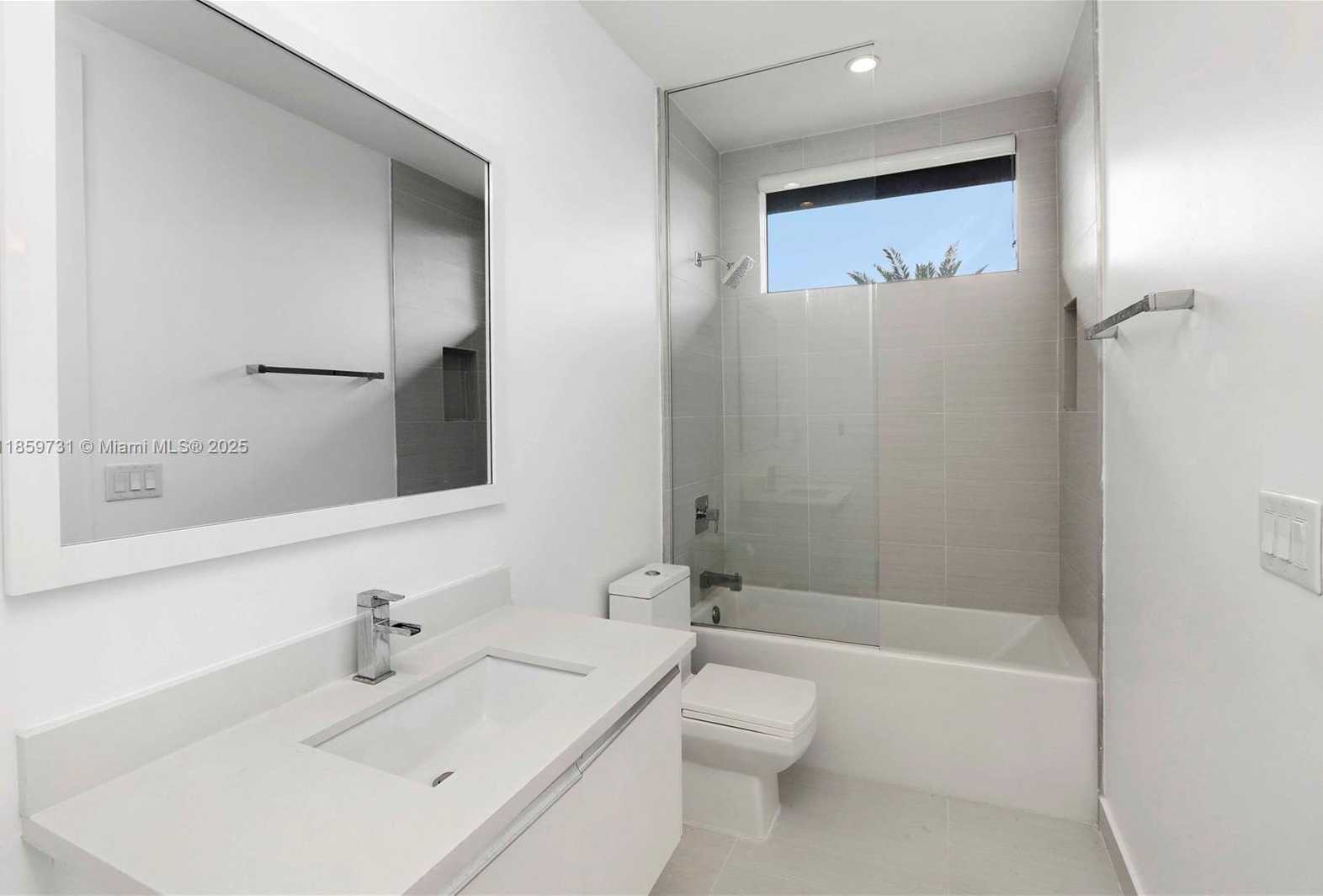 Small Image of 10541 NORTH WEST 66TH ST #10541, Doral Number 28