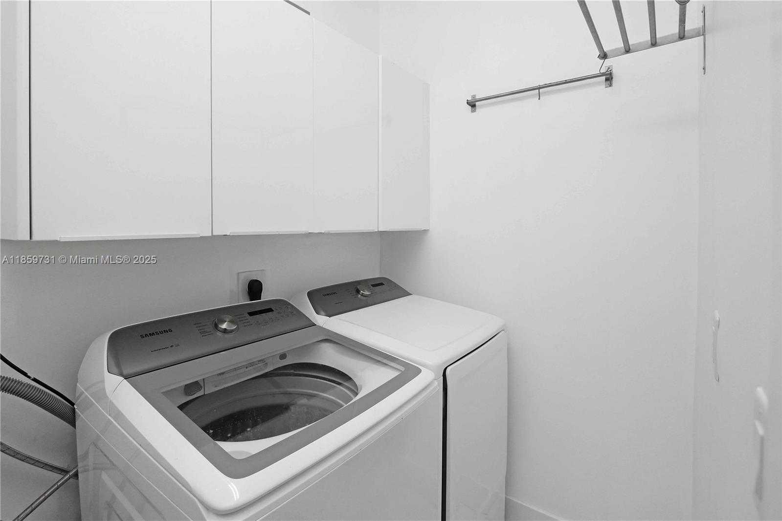 Small Image of 10541 NORTH WEST 66TH ST #10541, Doral Number 30