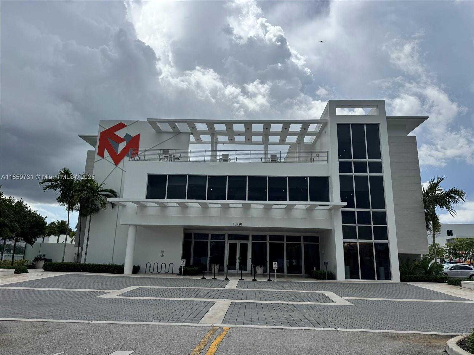 Small Image of 10541 NORTH WEST 66TH ST #10541, Doral Number 38