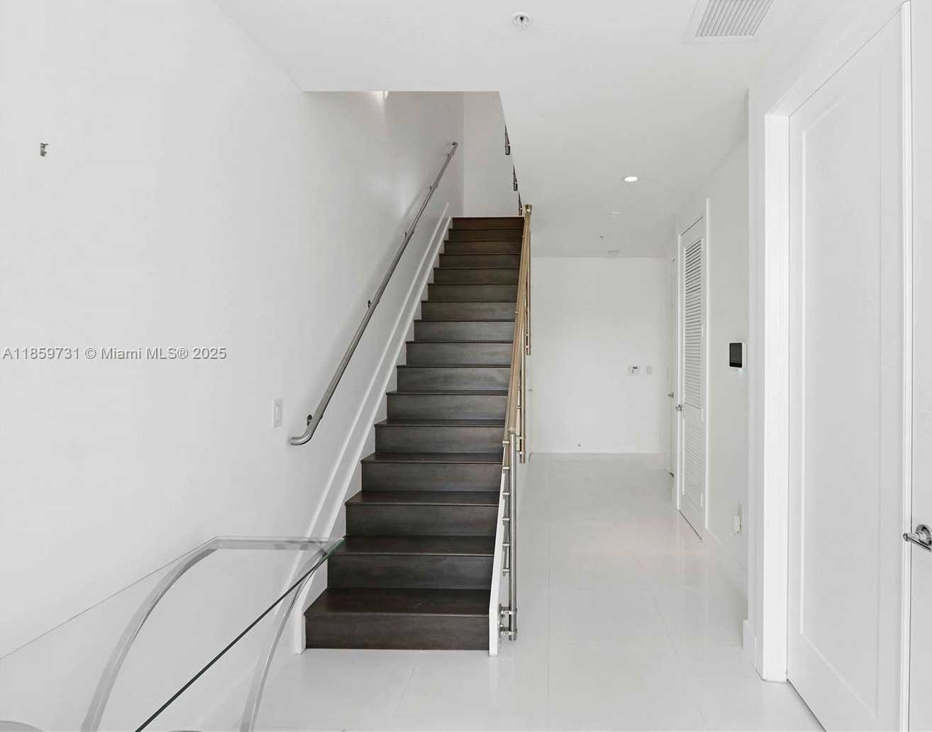 Small Image of 10541 NORTH WEST 66TH ST #10541, Doral Number 4