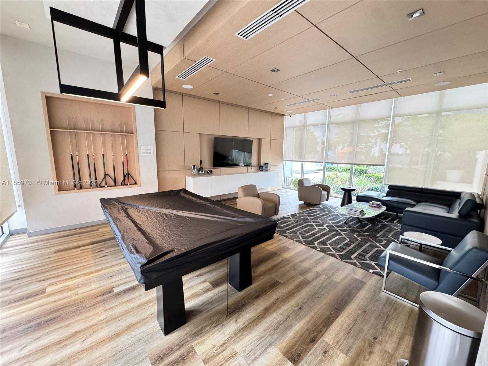Small Image of 10541 NORTH WEST 66TH ST #10541, Doral Number 42