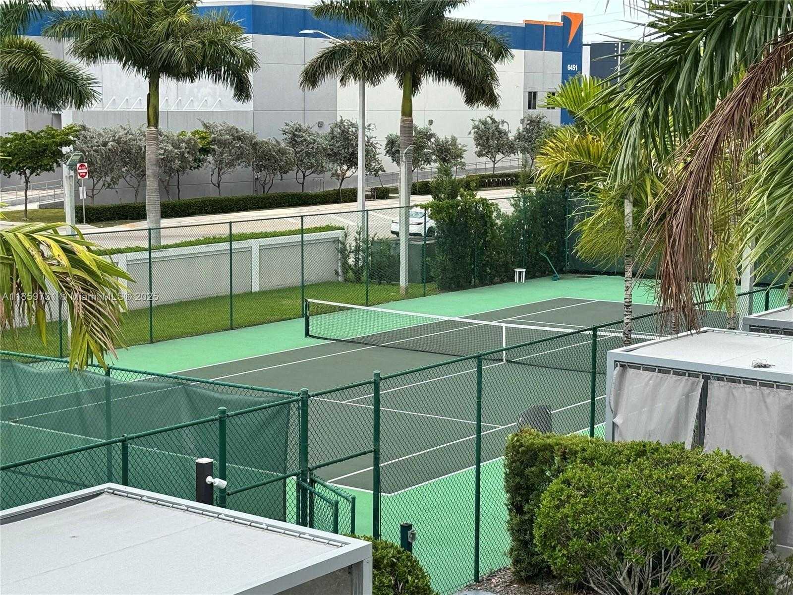 Small Image of 10541 NORTH WEST 66TH ST #10541, Doral Number 44