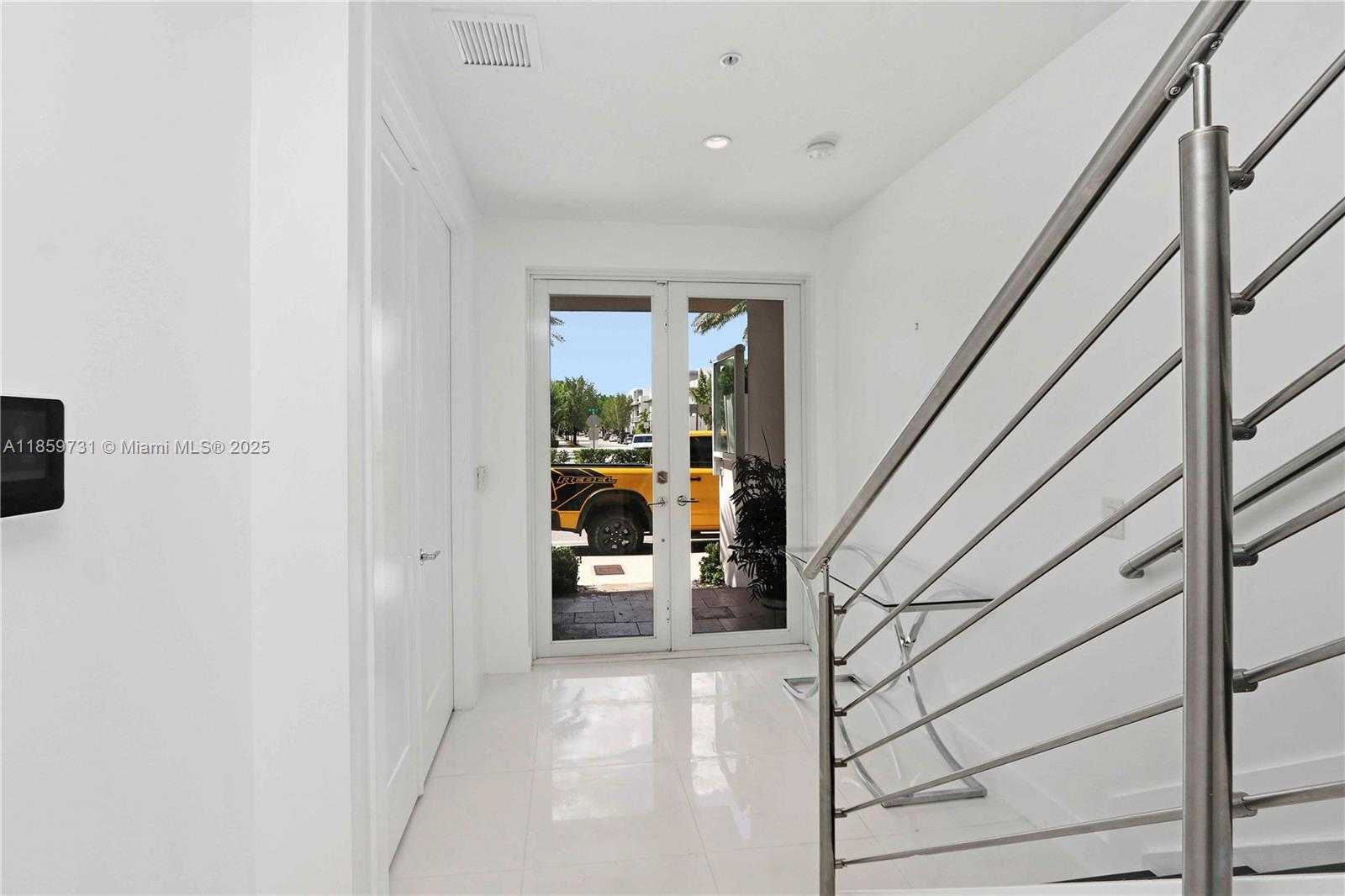 Small Image of 10541 NORTH WEST 66TH ST #10541, Doral Number 5
