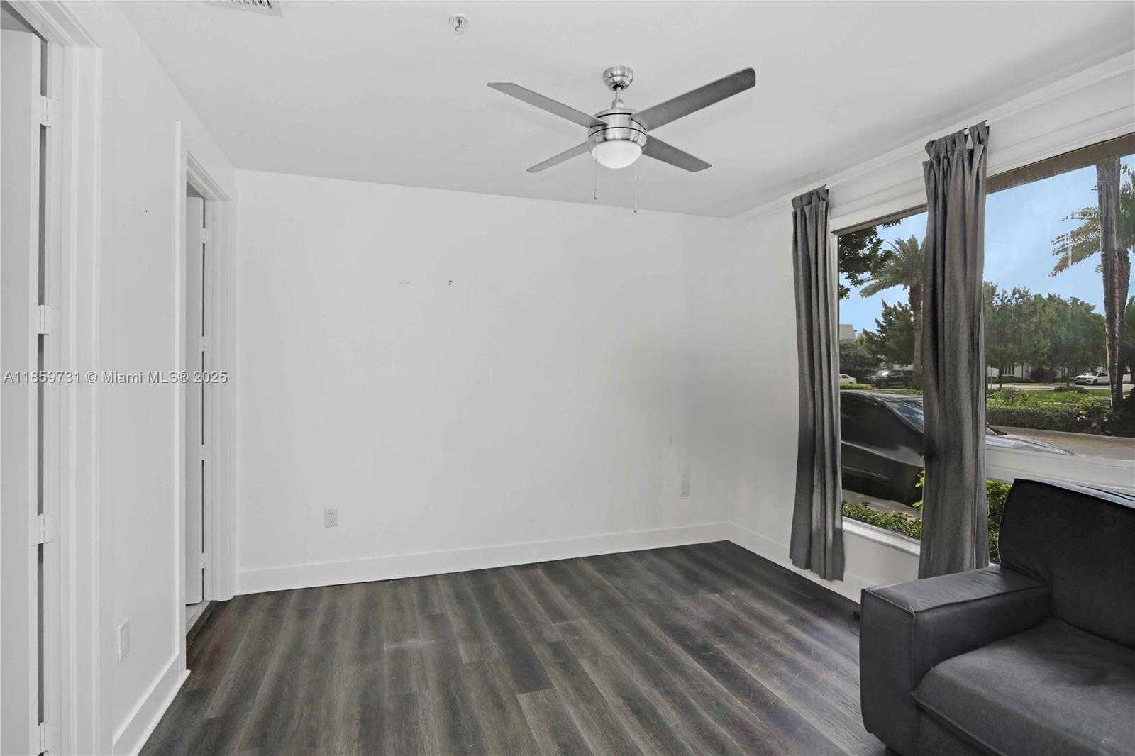 Small Image of 10541 NORTH WEST 66TH ST #10541, Doral Number 6