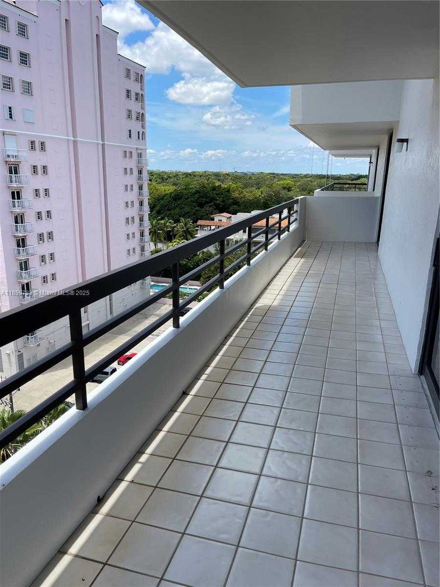 Small Image of Coral Gables Number 12