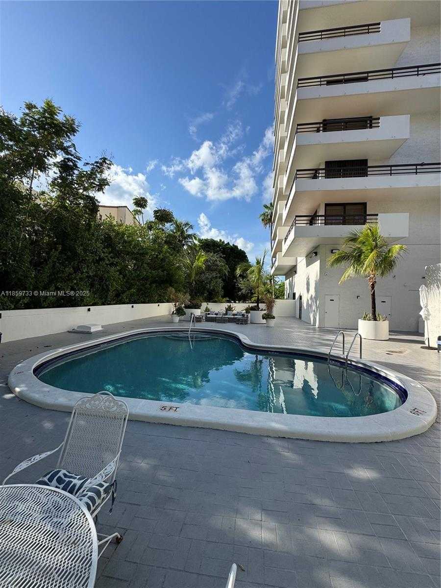 Small Image of Coral Gables Number 21