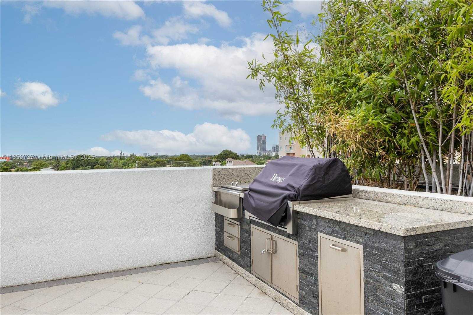 Small Image of 3180 SOUTH WEST 22ND ST #501, Miami Number 27