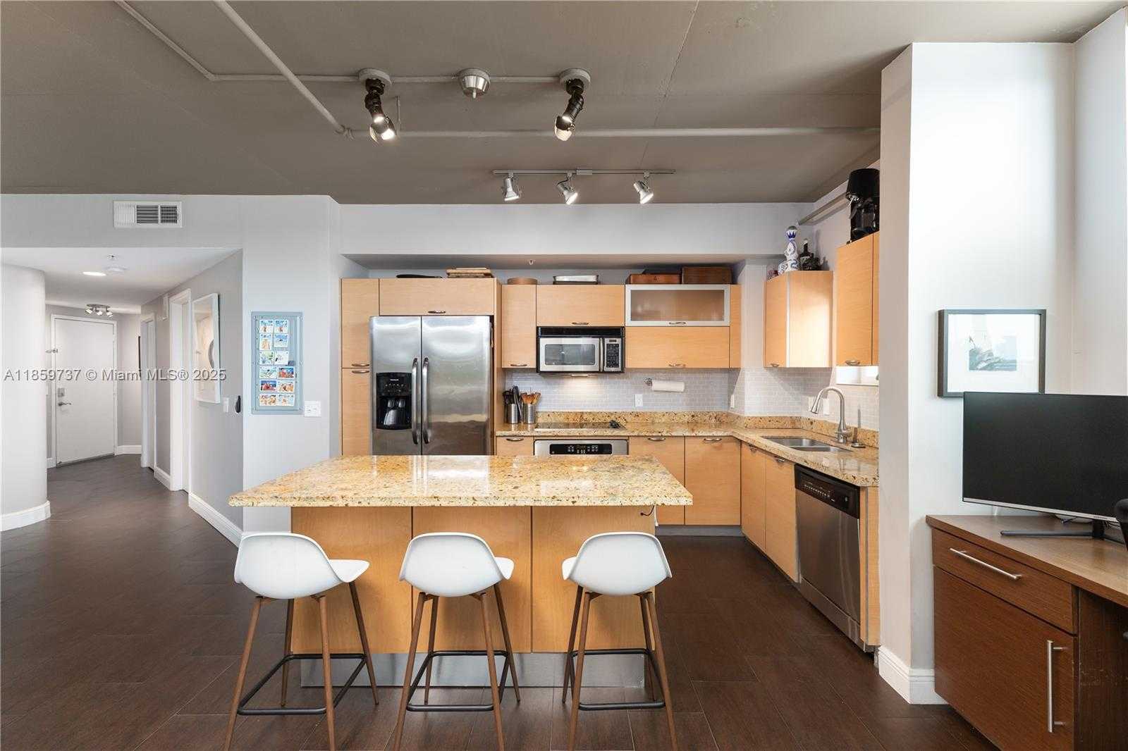 Small Image of 3180 SOUTH WEST 22ND ST #501, Miami Number 9