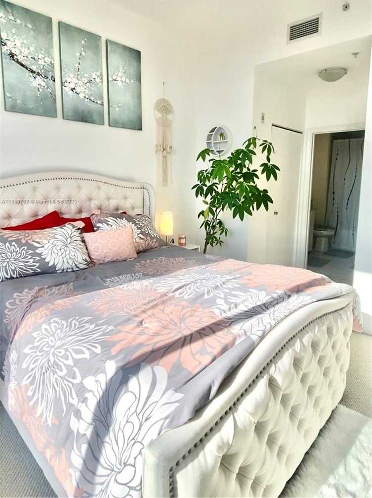 Small Image of 2775 NORTH EAST 187TH ST #PH13, Aventura Number 4