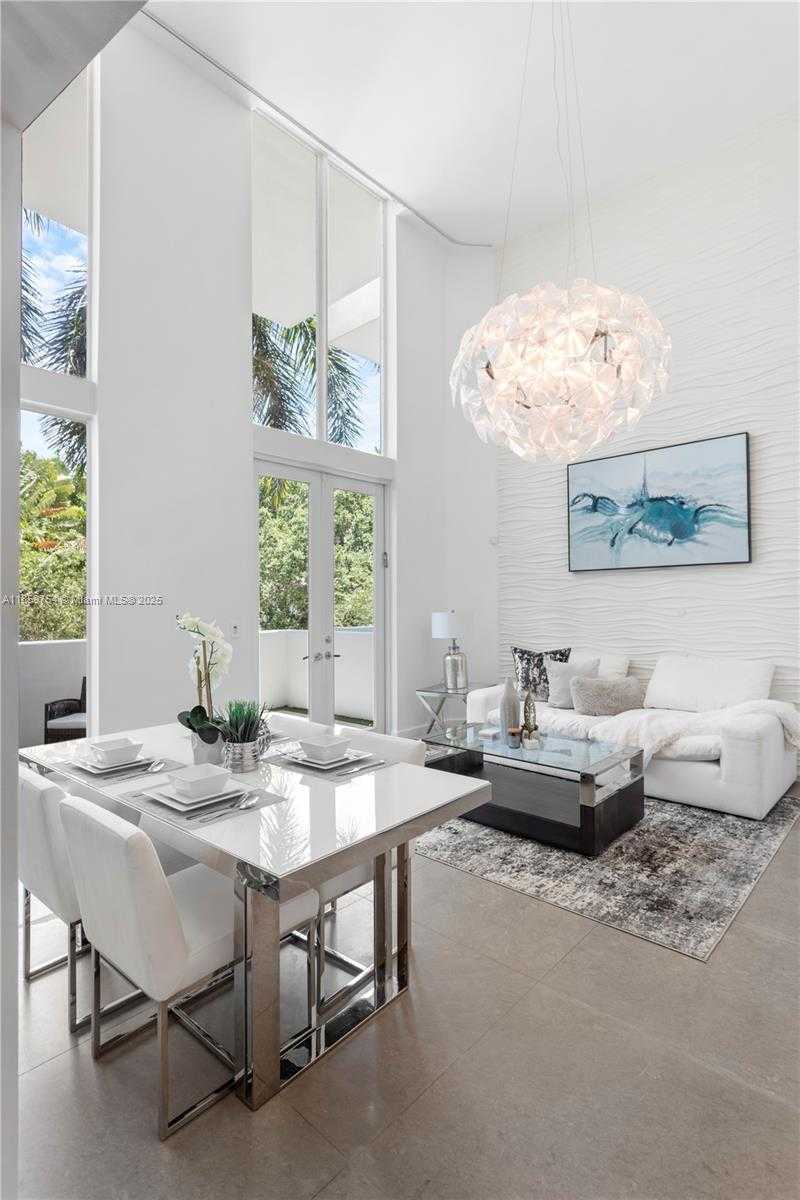 Small Image of 1428 WEST AVE #203, Miami Beach Number 2