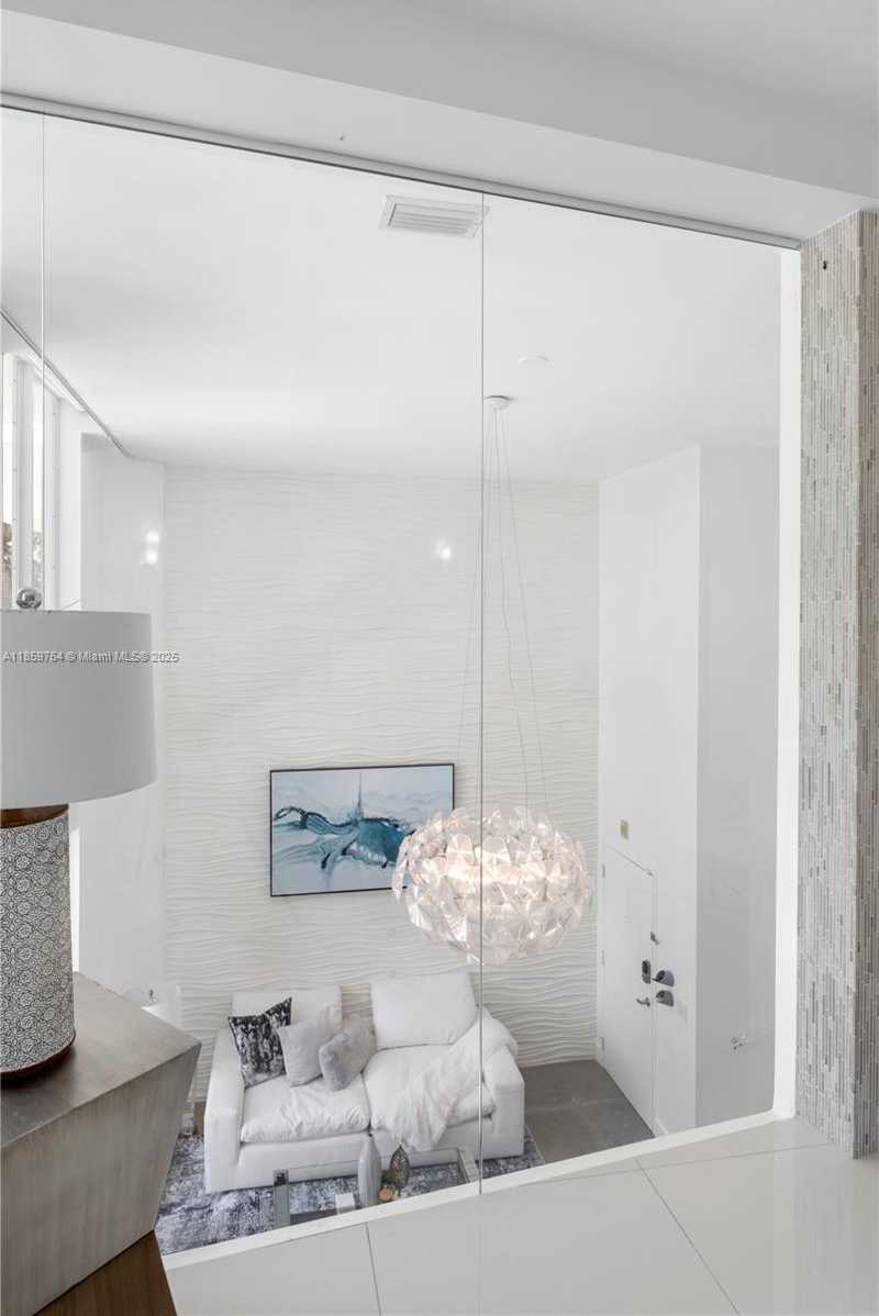 Small Image of 1428 WEST AVE #203, Miami Beach Number 21