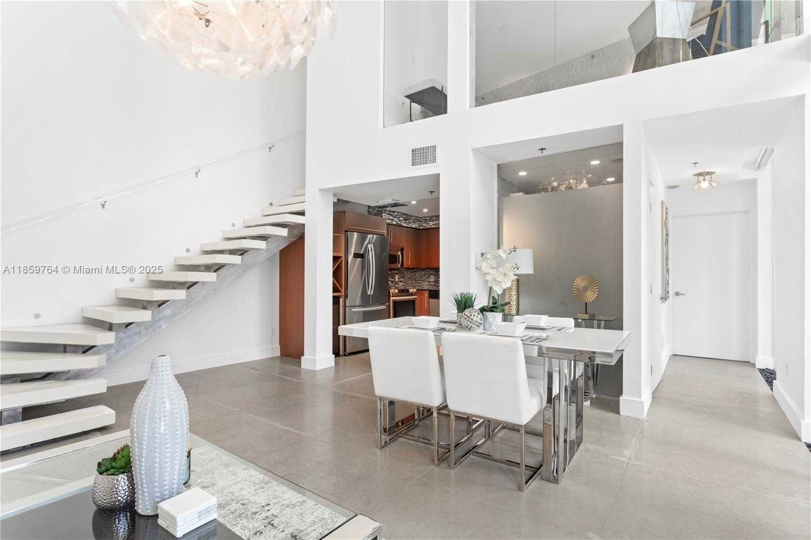 Small Image of 1428 WEST AVE #203, Miami Beach Number 5