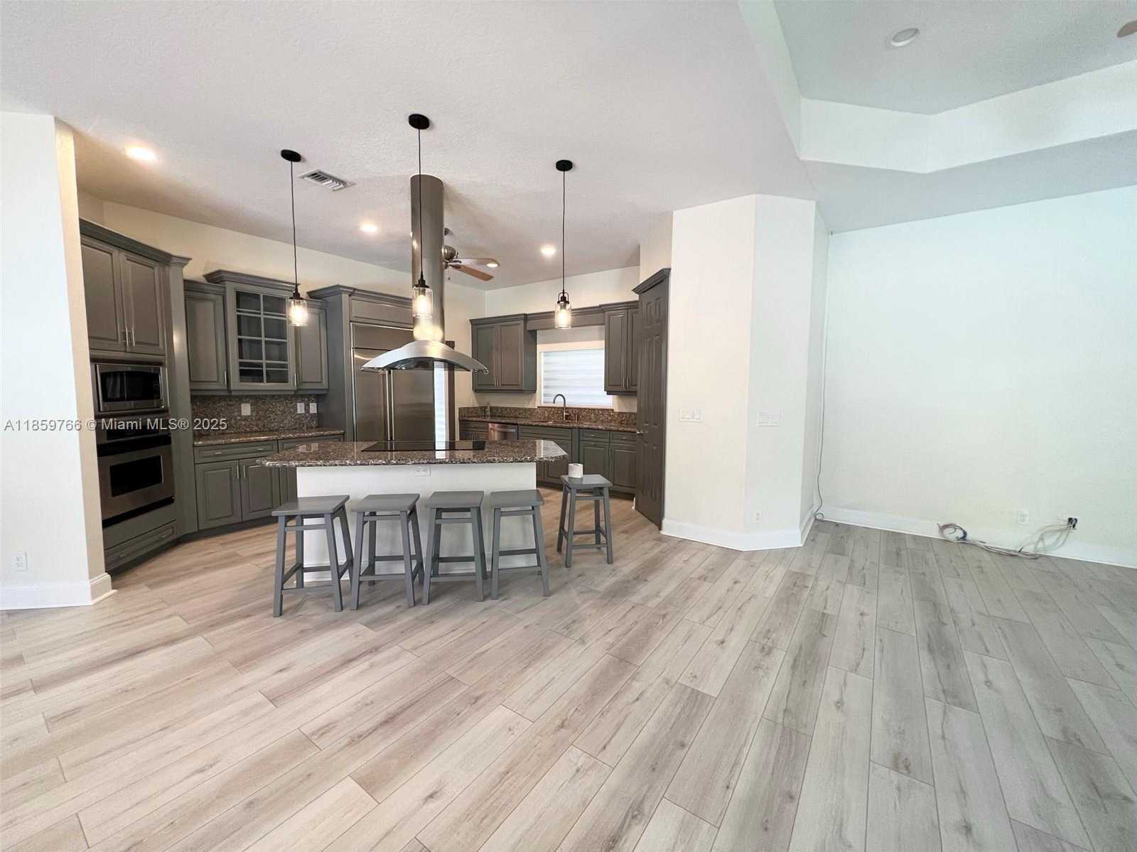 Small Image of 8160 NORTH WEST 47TH DR, Coral Springs Number 3