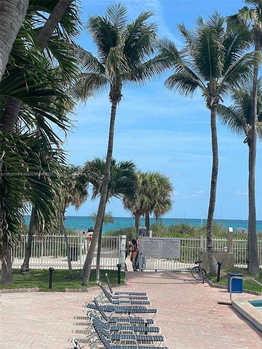 Small Image of 6345 COLLINS AVE #437, Miami Beach Number 2