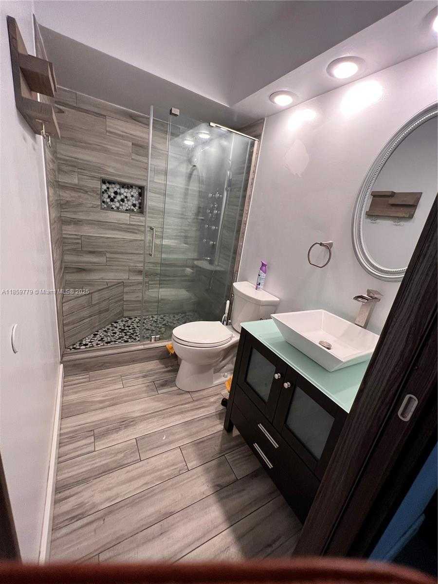 Small Image of 14574 SOUTH WEST 142ND CT CIR S, Miami Number 5